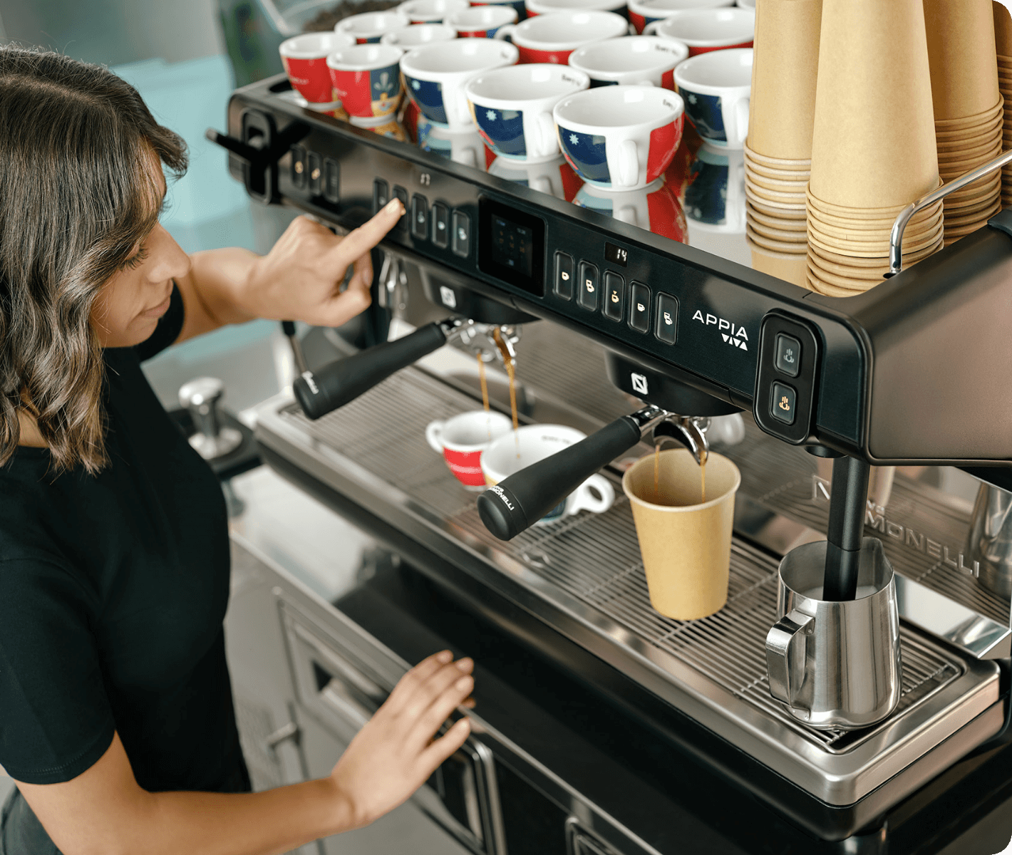 Know How Much Caffeine in a Latte, Is It Good or Bad? - CoffeeTimeUSA.com 2025 08 arcs simonelli scatto 3 1