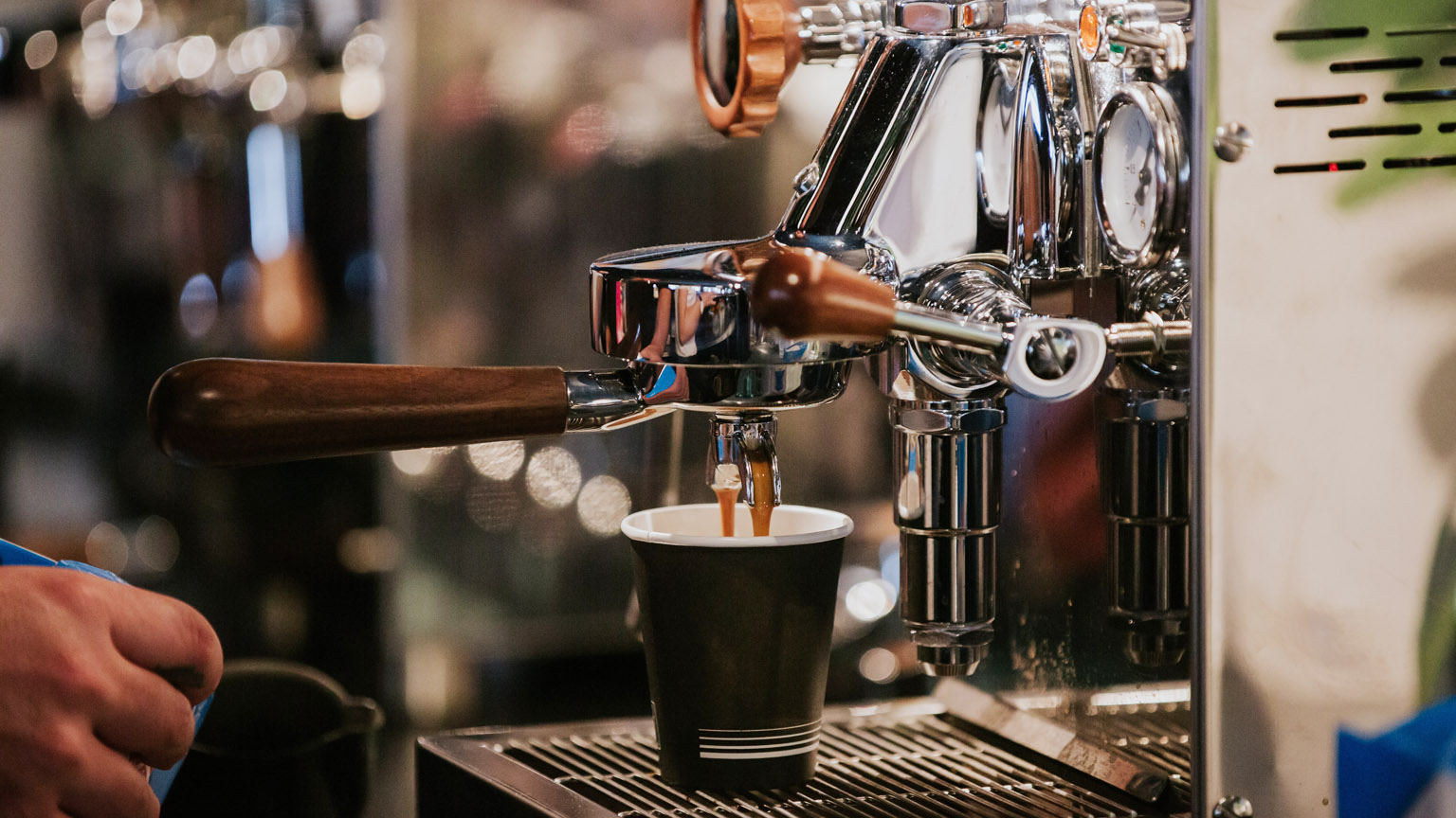 How to Use Aeropress and Make Tasty Beverage - CoffeeTimeUSA.com best coffee machine australia